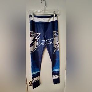 Tampa Bay Lightning Hockey team leggings. Sz L